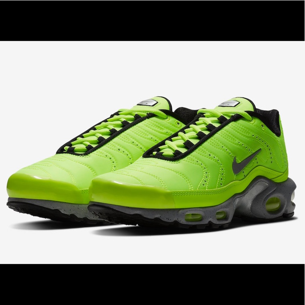 Nike Air Max Plus PRM TN Volt/Matte Silver/Grey - Picture 1 of 8